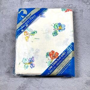 Vintage Twin Bed Sheet Floral Print No-Iron Cotton Blend Cottagecore Dan River